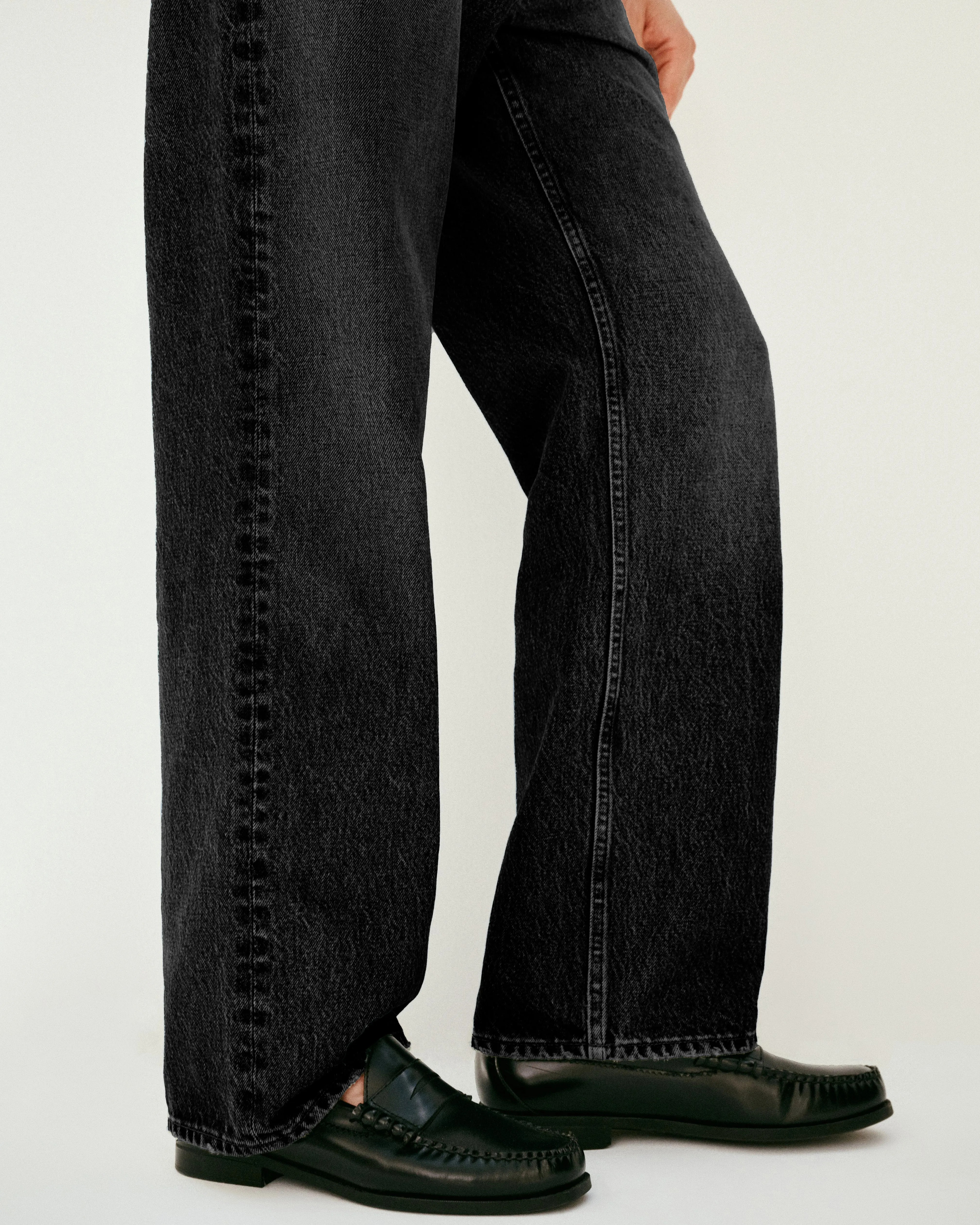 AM Relaxed Straight 5 Pocket Jean
