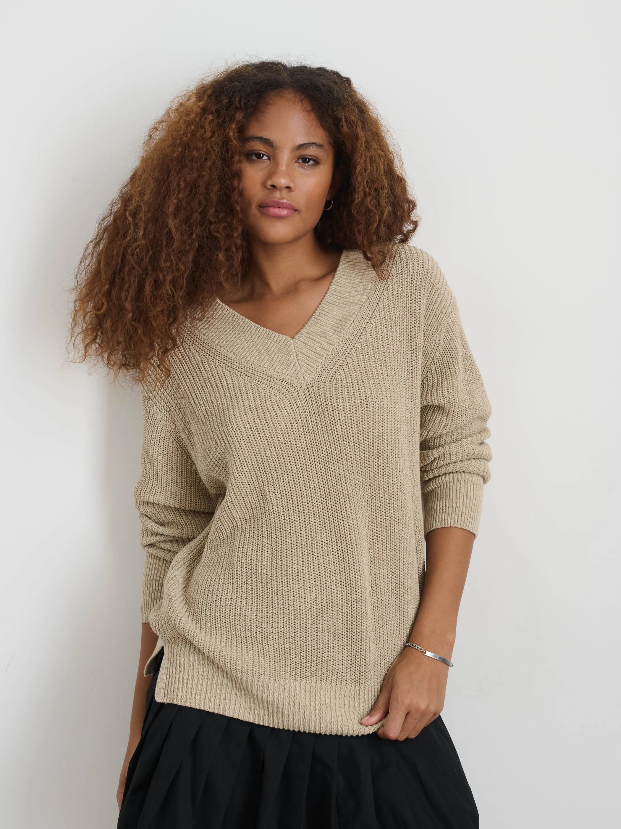 Arielle V Neck Sweater In Cotton Linen