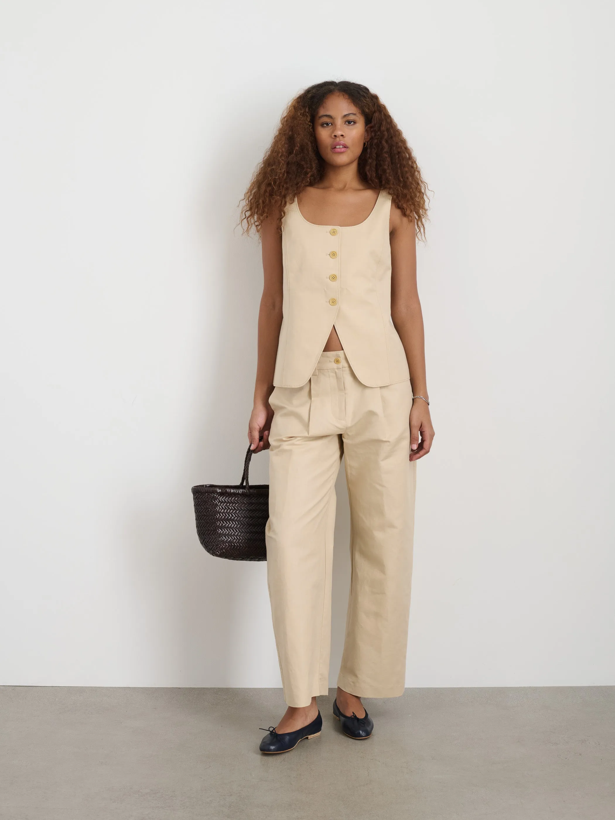 Soho Scoop Vest In Linen Cotton